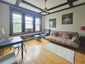 548 Orange St, Unit 304 in New Haven, CT - Foto de edificio - Building Photo