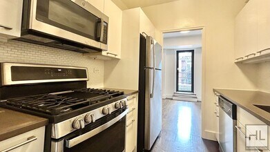 EAST 63 STREET in New York, NY - Building Photo - Building Photo