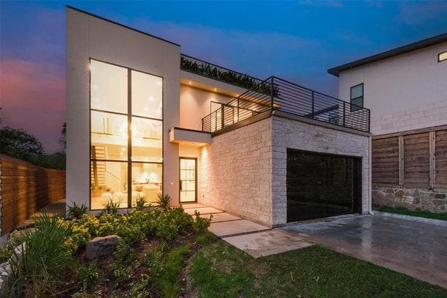 1622 Sylvan Ave in Dallas, TX - Building Photo - Building Photo