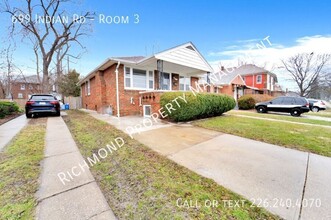 699 Indian Rd in Windsor, ON - Building Photo - Building Photo