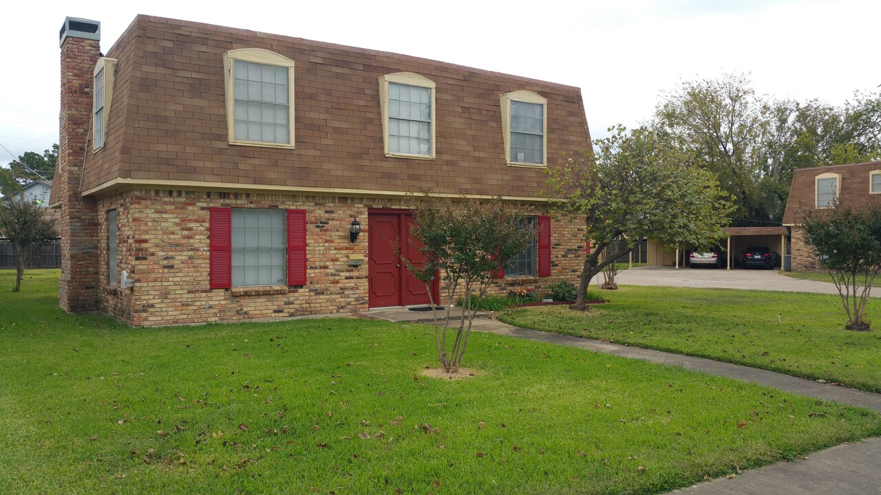 1907 W Shields Dr-Unit -A2087 in Sherman, TX - Building Photo