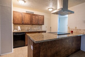 14658 Flair Dr in Houston, TX - Building Photo - Building Photo