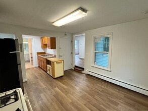 81 Springdale Ave in Meriden, CT - Building Photo - Building Photo
