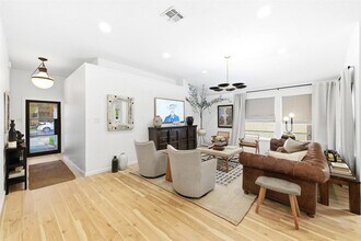 9010 Wampton Wy in Austin, TX - Building Photo - Building Photo