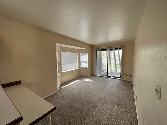 106 E Chester St in Lafayette, CO - Building Photo - Building Photo
