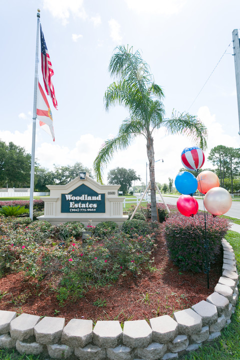 Woodland Estates in Jacksonville, FL - Foto de edificio