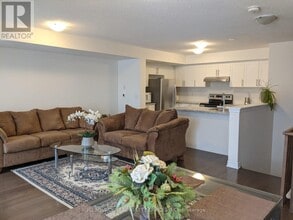 18 Mappin WY in Whitby, ON - Building Photo - Building Photo