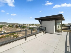 15501 N Dial Blvd-Unit -4042 in Scottsdale, AZ - Building Photo - Building Photo