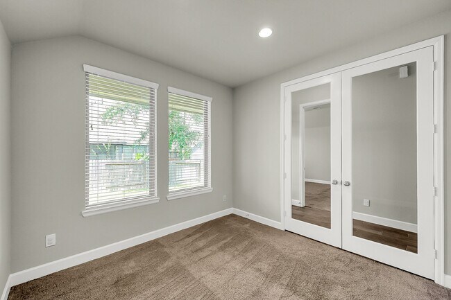 property at 328 Rise Ln