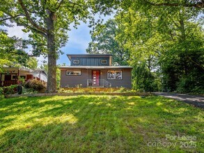 44 Broadview Ave in Asheville, NC - Foto de edificio - Building Photo