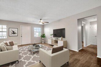 3606 S MacDill Ave in Tampa, FL - Building Photo - Building Photo