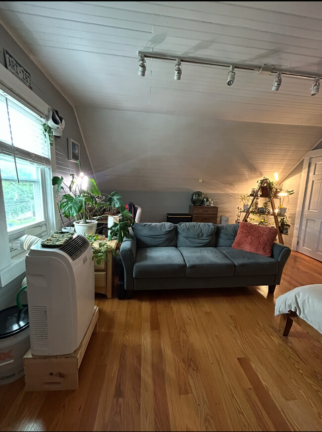 15 Mansfield St, Unit 2