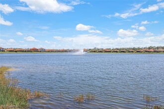 1423 Santiago Cir in Naples, FL - Foto de edificio - Building Photo