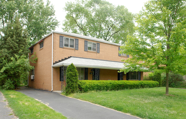 166-168 Highfield Dr in Columbus, OH - Foto de edificio - Building Photo