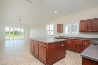 2668 Bellingham Ct in Cape Coral, FL - Foto de edificio - Building Photo