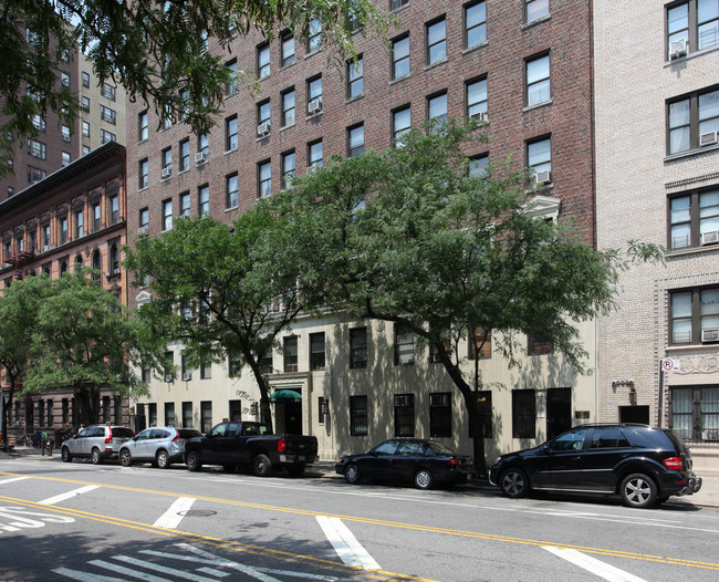 209 W 106th St in New York, NY - Foto de edificio - Building Photo