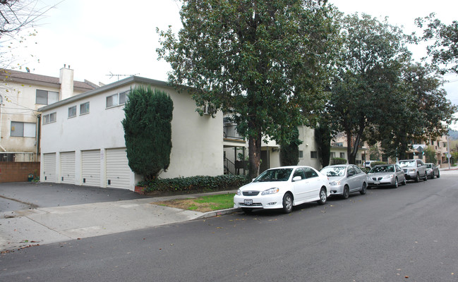 12125 Moorpark St in Studio City, CA - Building Photo - Building Photo