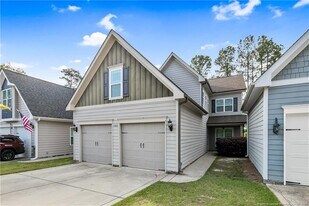 1365 Micahs Way N in Spring Lake, NC - Building Photo