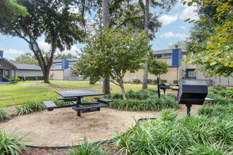 Regency Park in Cypress, TX - Foto de edificio - Building Photo