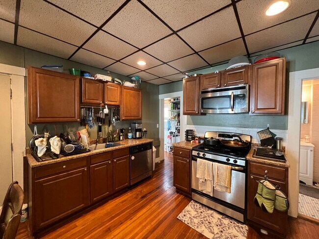 357 Beacon St, Unit 2