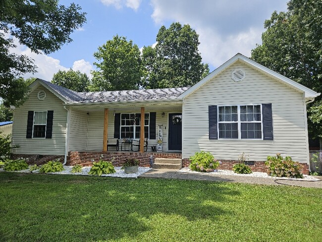 3041 Bowker Rd in Charlotte, TN - Building Photo - Building Photo