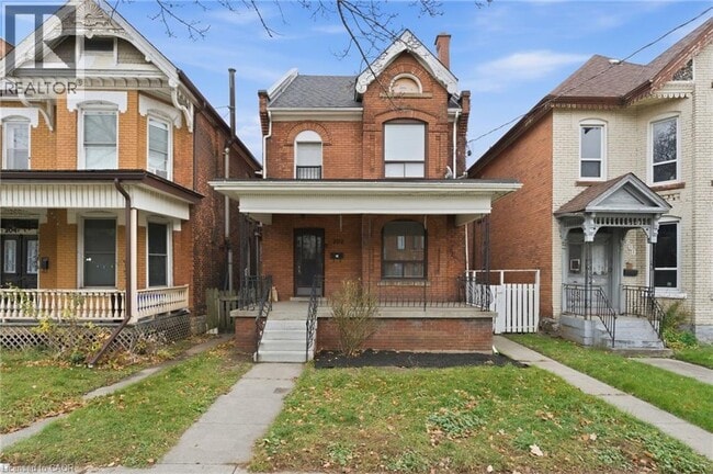 property at 202 Victoria Ave N