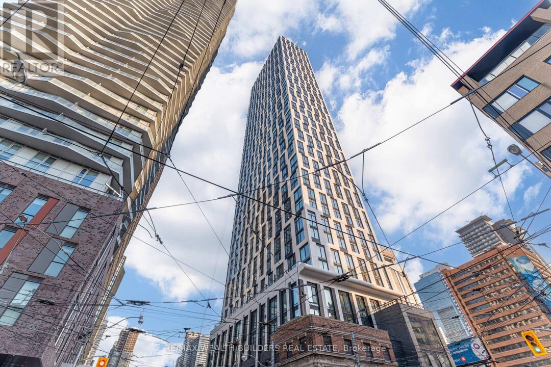 252-2252 Church St in Toronto, ON - Building Photo
