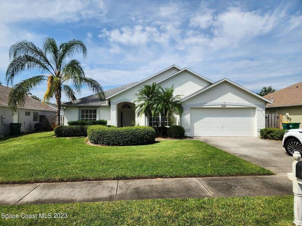 1840 Abbeyridge Dr in Merritt Island, FL - Building Photo