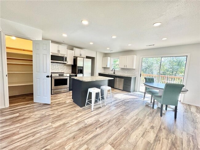 property at 507 Braithwaite St