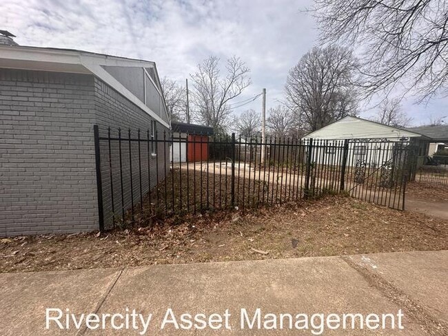 1799 Wildrose St in Memphis, TN - Building Photo - Building Photo
