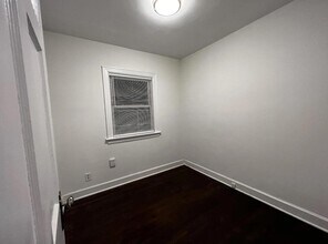 2034 Nashville Ct in Lexington, KY - Foto de edificio - Building Photo
