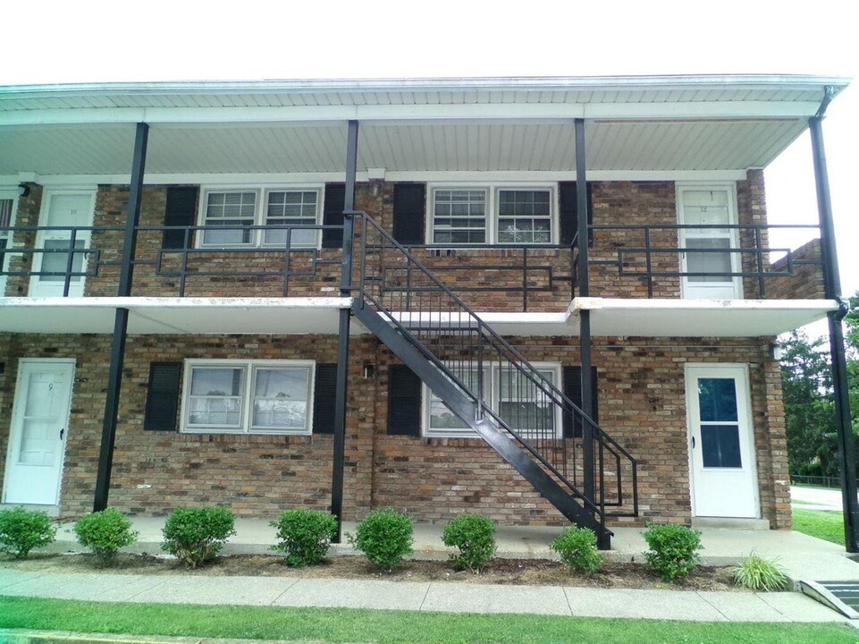 903 Collins Ln in Frankfort, KY - Building Photo