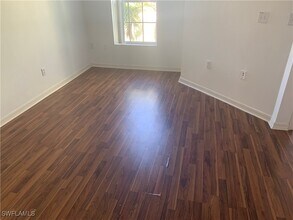 3624 Pine Oak Cir in Ft. Myers, FL - Building Photo - Building Photo