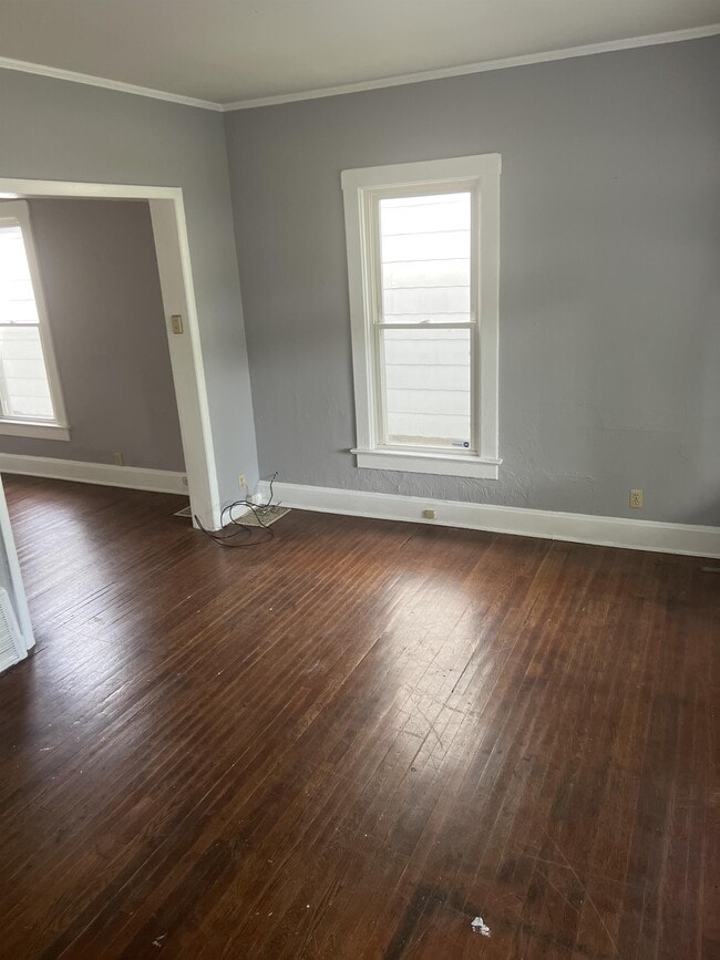 1107 E Republic St in Peoria, IL - Foto de edificio - Building Photo