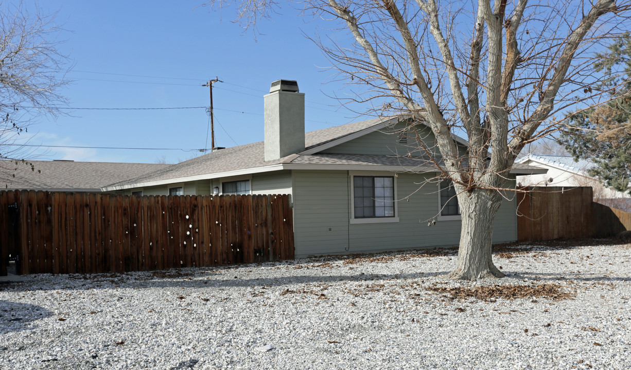 12534 Kiowa Rd in Apple Valley, CA - Building Photo