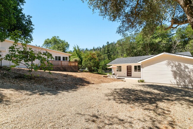 207 Apple Knoll in Boulder Creek, CA - Building Photo - Building Photo