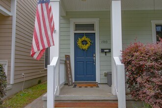1703 Lincoln St in Savannah, GA - Building Photo - Building Photo