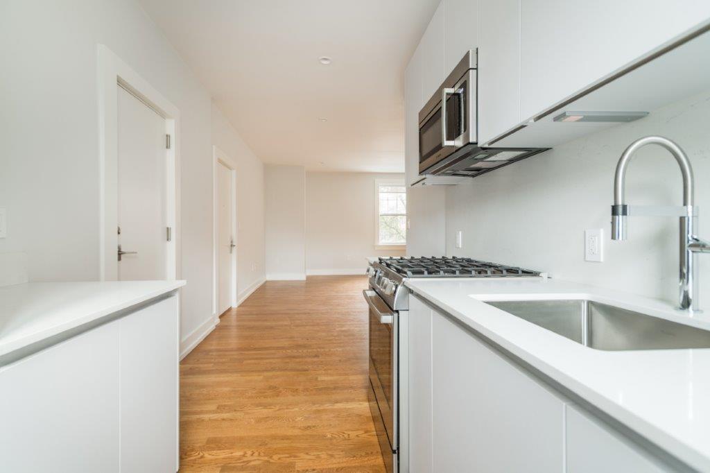 15 Forest St, Unit 2 BED VERY CLEANNN in Cambridge, MA - Building Photo