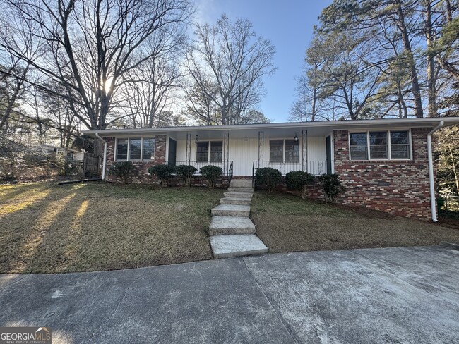 property at 902 McLendon Dr