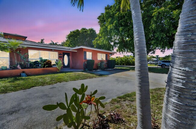 1061 NE 26th Ave in Pompano Beach, FL - Building Photo - Building Photo