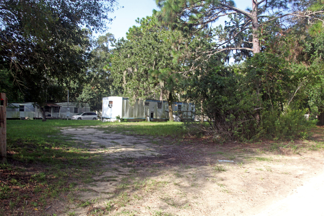 16486 Pointview Rd in Brooksville, FL - Building Photo