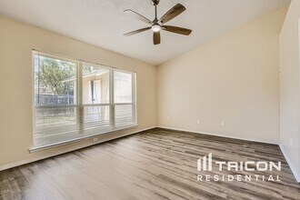 112 Browning Ln in Grand Prairie, TX - Building Photo - Building Photo