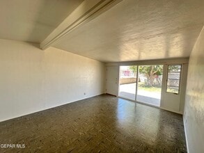 5405 Raymond Telles Dr in El Paso, TX - Building Photo - Building Photo