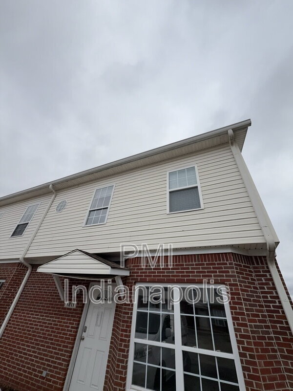 property at 1815 Winfield Park Dr