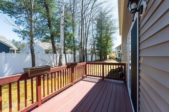 4 Lowther Pl in Nashua, NH - Building Photo - Building Photo