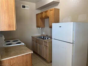 741 N 10th St in Las Vegas, NV - Building Photo - Building Photo