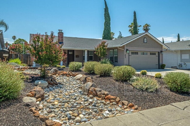 823 Mohawk Dr in Livermore, CA - Building Photo - Building Photo
