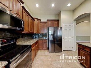 13570 W Port Au Prince Ln in Surprise, AZ - Building Photo - Building Photo