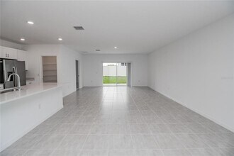 2068 Babbling Brk Blvd in Auburndale, FL - Building Photo - Building Photo