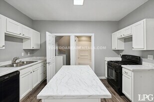 365 Burger St in Toledo, OH - Building Photo